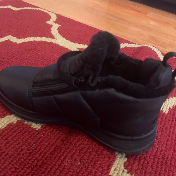 UGG Lakesider Zip Puff Ankle Boots (Black) - Picture 2 of 6